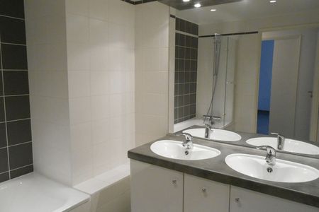 Vue n°2 Appartement 2 pièces T2 F2 à louer - Strasbourg - Neuhof (67100)