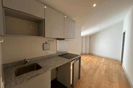 Vue n°3 Appartement 2 pièces T2 F2 à louer - Avignon (84000)