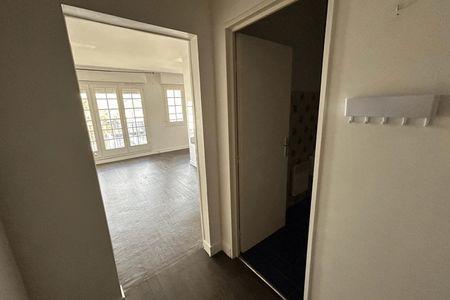 Appartement a louer  - 1 pièce(s) - 31.6 m2 - Surfyn