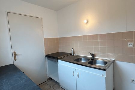 Vue n°3 Appartement 3 pièces T3 F3 à louer - Beuzeville (27210)