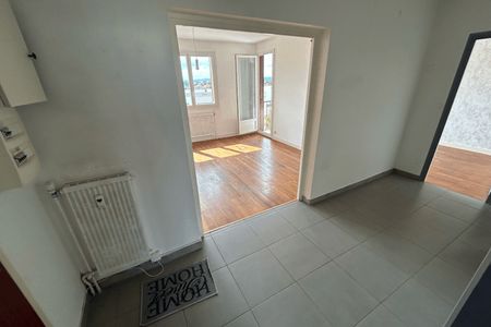 appartement 3 pièces à louer MEYZIEU 69330 65.8 m²