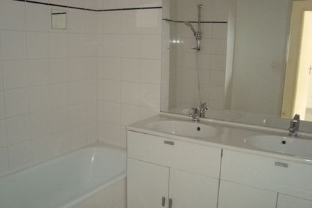 Vue n°3 Appartement 3 pièces T3 F3 à louer - Toulouse (31000)