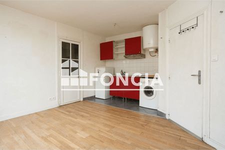 Vue n°2 Appartement 1 pièce à vendre - PARIS 9ème (75009) - 18.19 m²