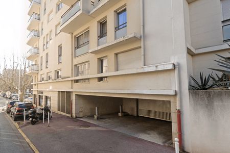 parking  à louer TOULON 83000