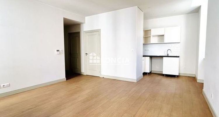 appartement 3 pièces à louer TOULON 83000 55.6 m²