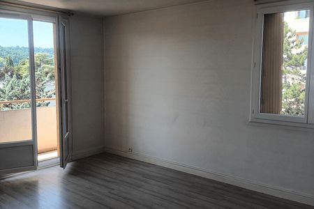 appartement 3 pièces à louer BOURGOIN JALLIEU 38300