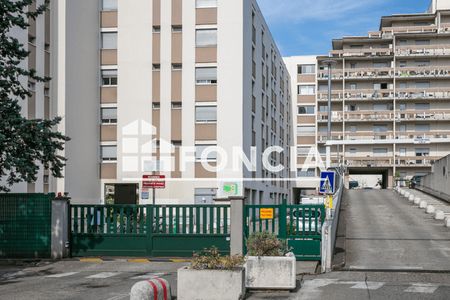 Vue n°2 Appartement 2 pièces à vendre - Grenoble (38100) 91 000 €