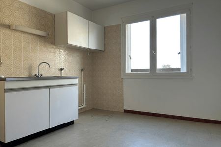 Vue n°3 Appartement 3 pièces T3 F3 à louer - Ouzouer Sur Loire (45570)