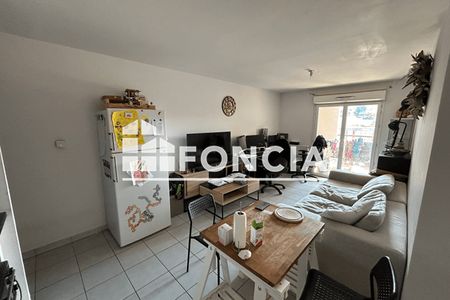 Vue n°2 Appartement 3 pièces T3 F3 à vendre - Châteaurenard (13160)