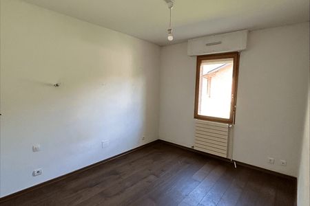 Vue n°3 Appartement 3 pièces T3 F3 à louer - Sevrier (74320)