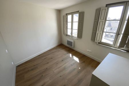 Vue n°3 Appartement 3 pièces T3 F3 à louer - Avignon (84000)