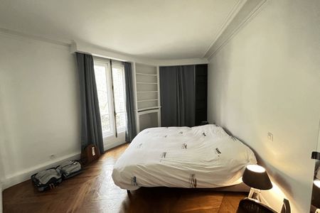 Vue n°2 Appartement meublé 2 pièces T2 F2 à louer - Paris 17 17ᵉ (75017)