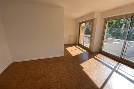 appartement 3 pièces à louer PAU 64000 77.4 m²