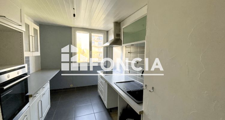 appartement 4 pièces à vendre LE PONT DE CLAIX 38800 74 m²