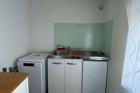 Vue n°3 Appartement 2 pièces T2 F2 à louer - Beauvais (60000)