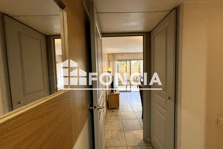 Vue n°3 Appartement 2 pièces T2 F2 à vendre - Cannes La Bocca (06150)