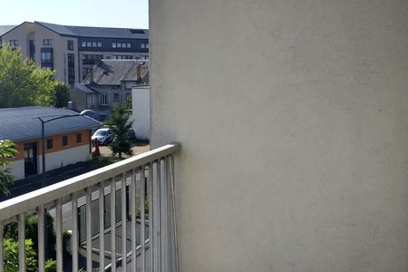 Vue n°3 Appartement 2 pièces T2 F2 à louer - Orleans (45000)