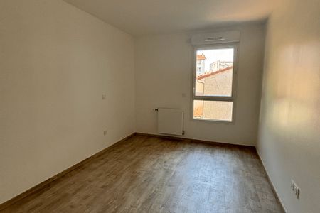 Vue n°3 Appartement 2 pièces T2 F2 à louer - Clermont-ferrand (63000)