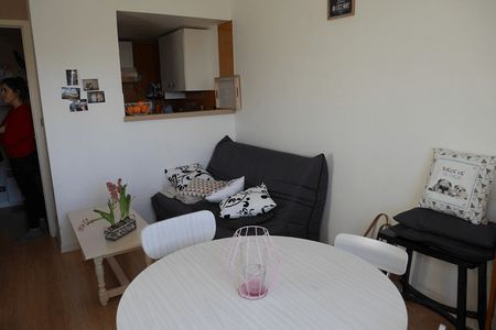 appartement-meuble 2 pièces à louer LA ROCHELLE 17000 26.3 m²