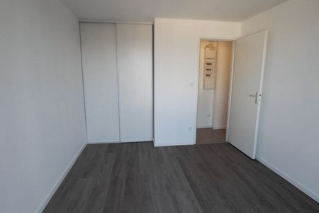 Vue n°3 Appartement 2 pièces T2 F2 à louer - Saint Martin D Heres (38400)