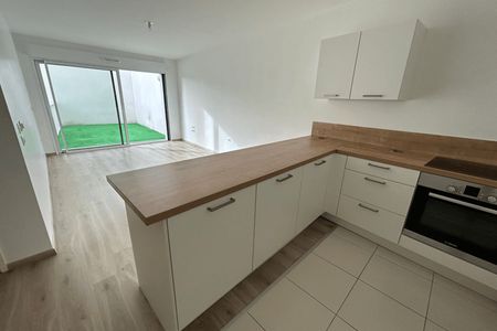 Vue n°2 Appartement 3 pièces T3 F3 à louer - Auray (56400)