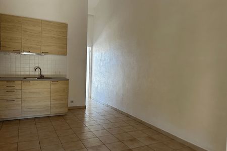 Vue n°2 Appartement 2 pièces T2 F2 à louer - Hyeres (83400)