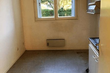 Vue n°3 Appartement 2 pièces T2 F2 à louer - Caen (14000)