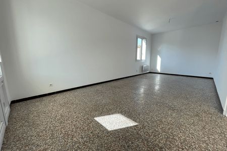 Vue n°3 Appartement 4 pièces T4 F4 à louer - Saint Victoret (13730)