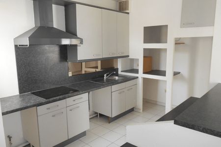 Vue n°2 Appartement 3 pièces T3 F3 à louer - Beziers (34500)