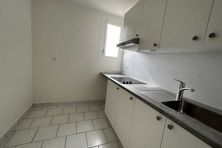 Vue n°3 Appartement 2 pièces T2 F2 à louer - Jonzac (17500)