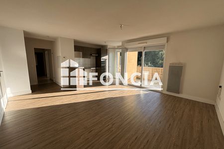 Vue n°2 Appartement 3 pièces T3 F3 à vendre - Jurancon (64110)