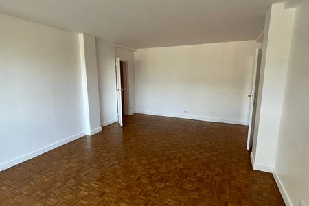 Vue n°3 Appartement 2 pièces T2 F2 à louer - Paris 15ᵉ (75015)