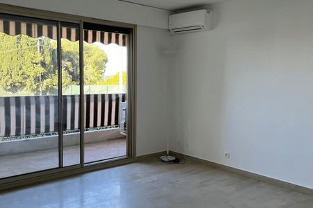 appartement 1 pièce à louer NICE 06200 28.5 m²