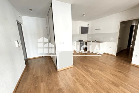 Vue n°3 Appartement 3 pièces T3 F3 à vendre - Cenon (33150)