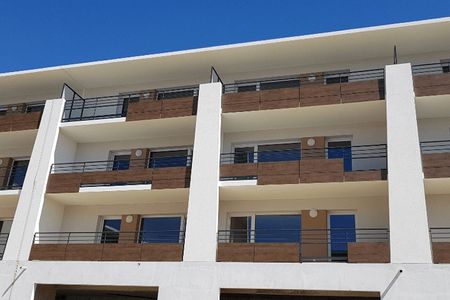 Vue n°2 Appartement 2 pièces T2 F2 à louer - Morieres Les Avignon (84310)