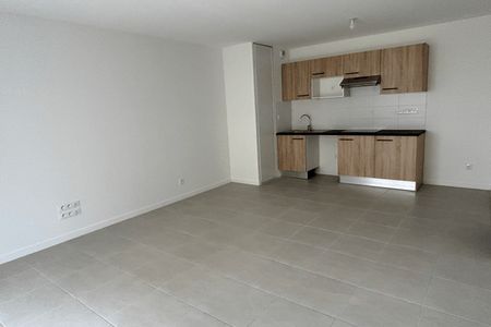 Vue n°2 Appartement 3 pièces T3 F3 à louer - Aussonne (31840)