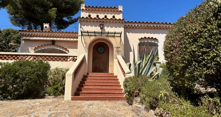 maison 4 pièces à louer BANDOL 83150 145.7 m²