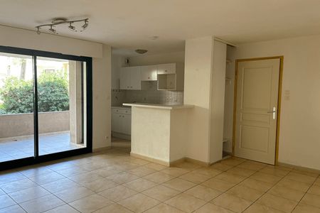 appartement 2 pièces à louer CAVALAIRE SUR MER 83240