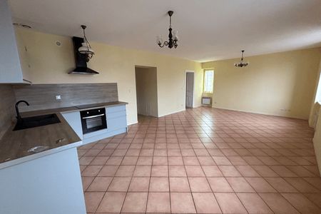 appartement 3 pièces à louer LA SUZE SUR SARTHE 72210 72.2 m²