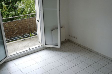 Vue n°2 Appartement 3 pièces T3 F3 à louer - Les Ulis (91940)