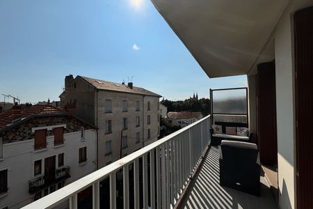 Vue n°3 Appartement 4 pièces T4 F4 à louer - Clermont Ferrand (63100)