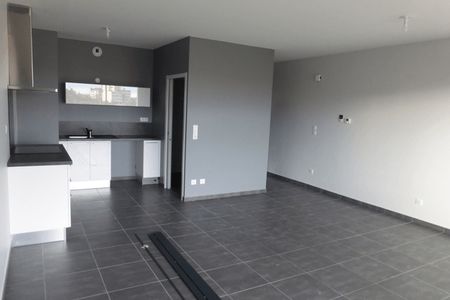 Vue n°3 Appartement 3 pièces T3 F3 à louer - Roanne (42300)