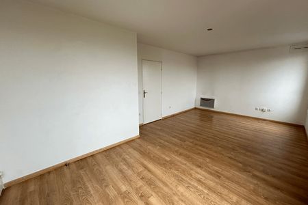 Vue n°2 Appartement 2 pièces T2 F2 à louer - Reims (51100)