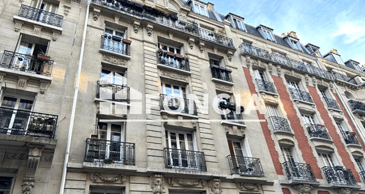 Vue n°1 Appartement 3 pièces T3 F3 à vendre - Paris 18ᵉ (75018)