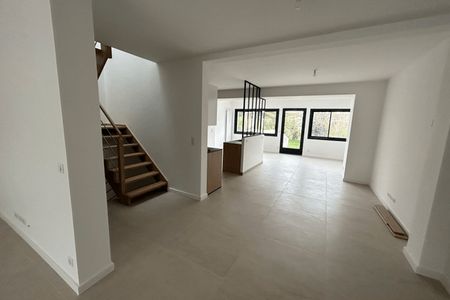 Maison a louer  - 5 pièce(s) - 174.6 m2 - Surfyn