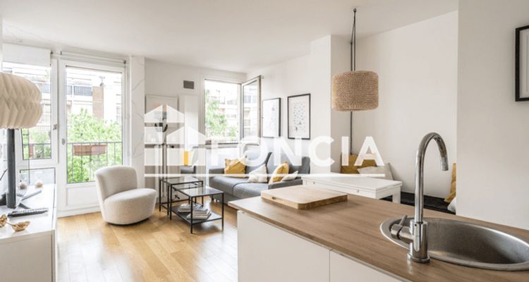 Vue n°1 Appartement 2 pièces à vendre - PARIS 10ème (75010) - 33.85 m²