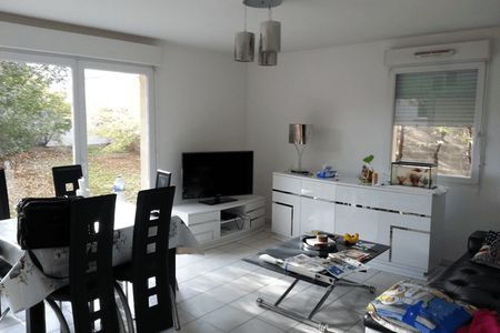 Vue n°2 Appartement 3 pièces T3 F3 à louer - Bruges (33520)