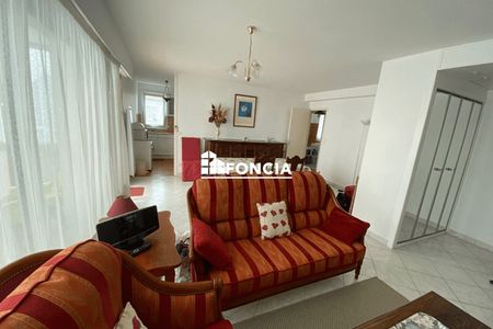 appartement-meuble 3 pièces à louer ROYAN 17200 63.2 m²