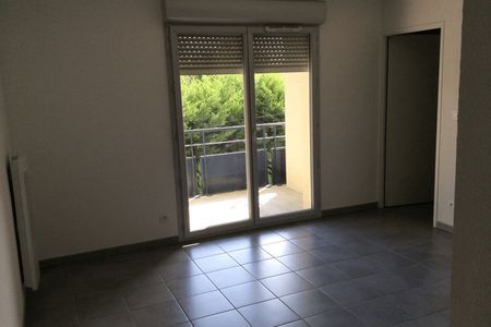 Vue n°2 Appartement 2 pièces T2 F2 à louer - Labastidette (31600)