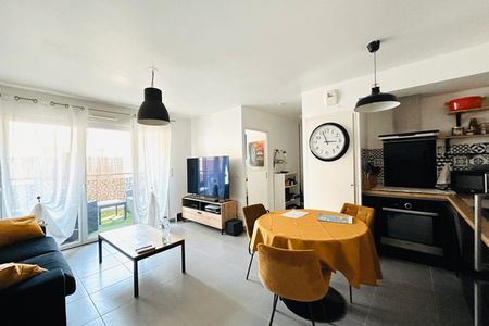 Vue n°2 Appartement meublé 2 pièces T2 F2 à louer - Toulon (83000)